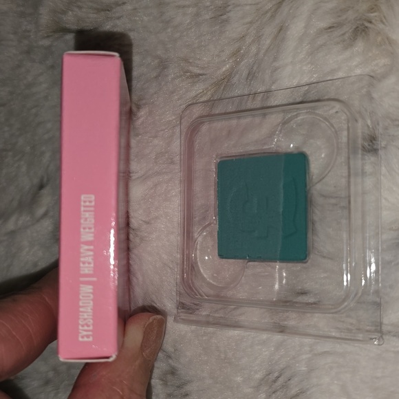 Jeffree Star Cosmetics Heavy Weighted Eyeshadow NWT - Picture 4 of 4
